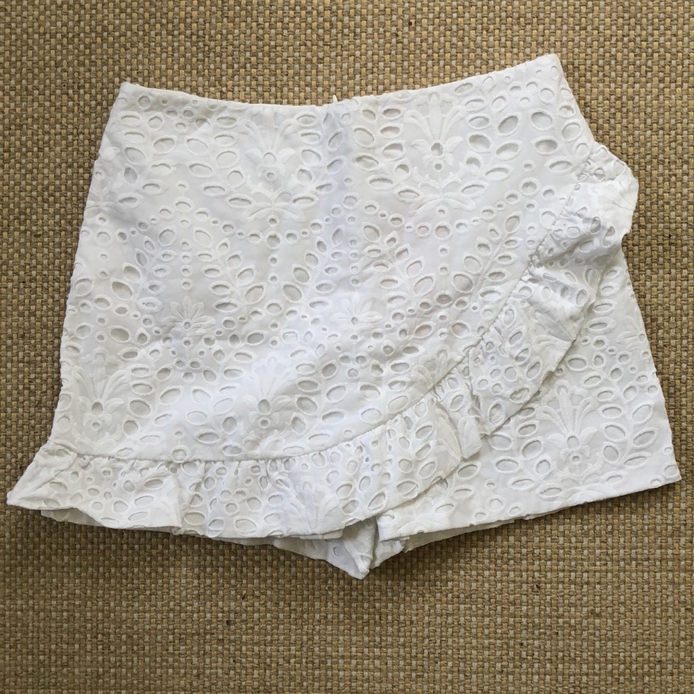 NWT Lilly Pulitzer White Eyelet Skort Sz 6